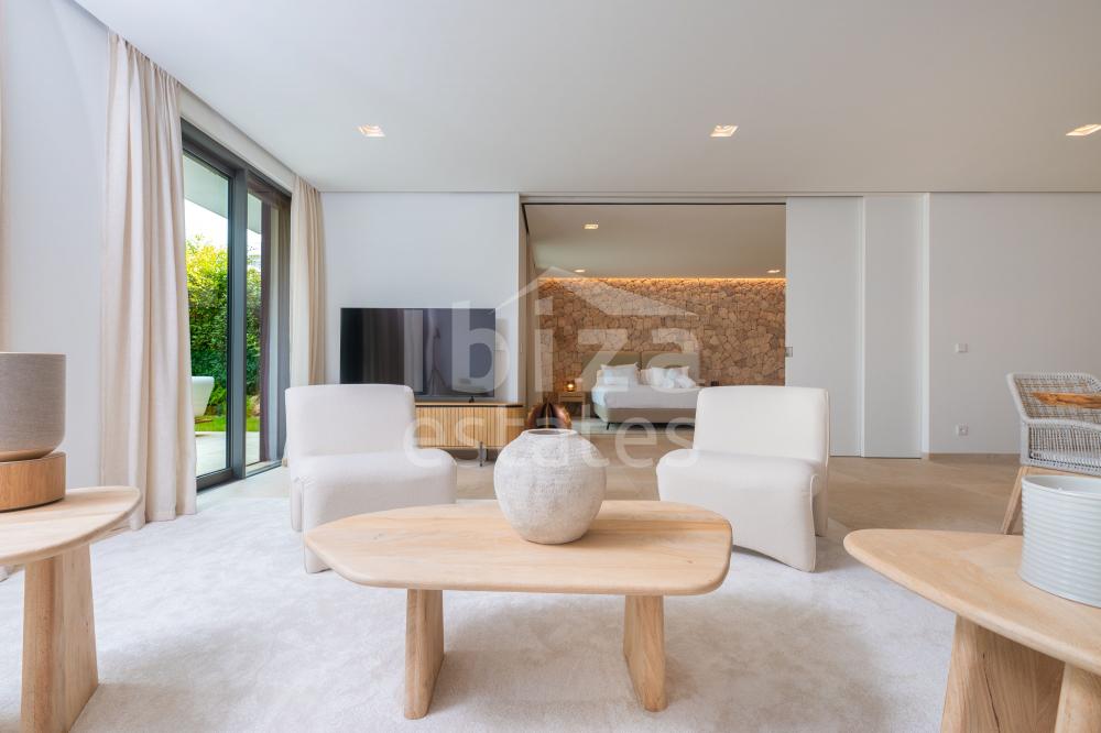 Exclusieve gelijkvloerse residentie met privétuin in het prestigieuze Hippiements gebouw